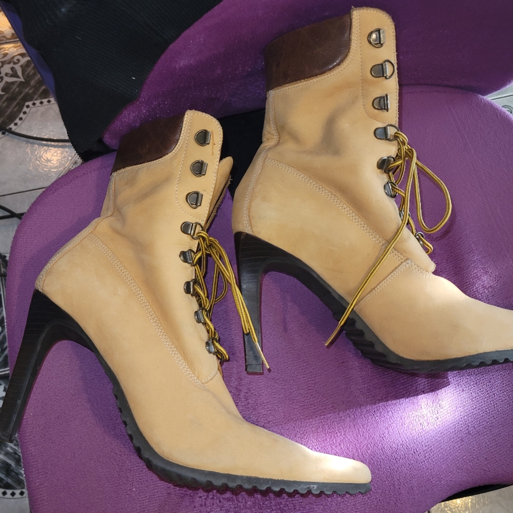 Steve Madden Tan and Brown Ankle Boots